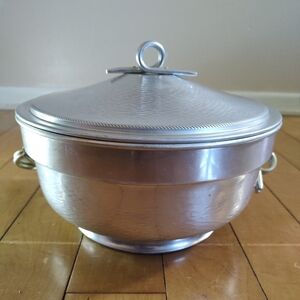 Vintage Nasco Italy Aluminum Hammered Elegant Lidded Serving Bowl Ice Bowl